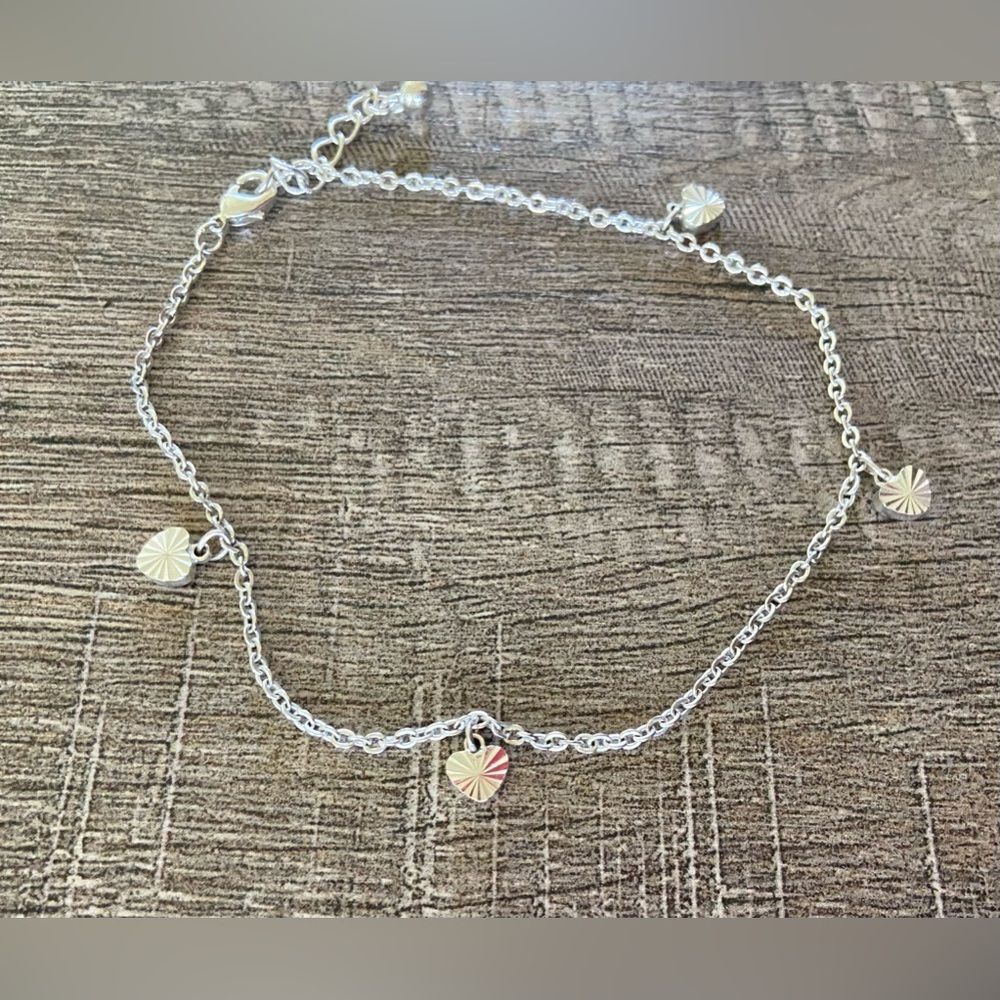 Vintage women’s silver color heart charm and chain bracelet, adjustable length